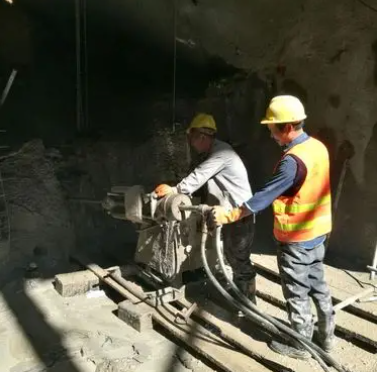 老城镇水下抗分散灌浆料特点 水下不分散注浆料介绍